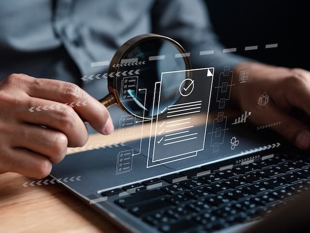 Porady Prawne Online 2025 – Kompletny Przewodnik po Profesjonalnej Pomocy Prawnej